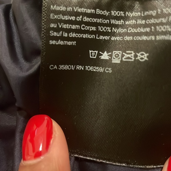 Lululemon Athletica Women’s water resistant jacket with hood, Navy, Size 6 - Picture 4 of 6